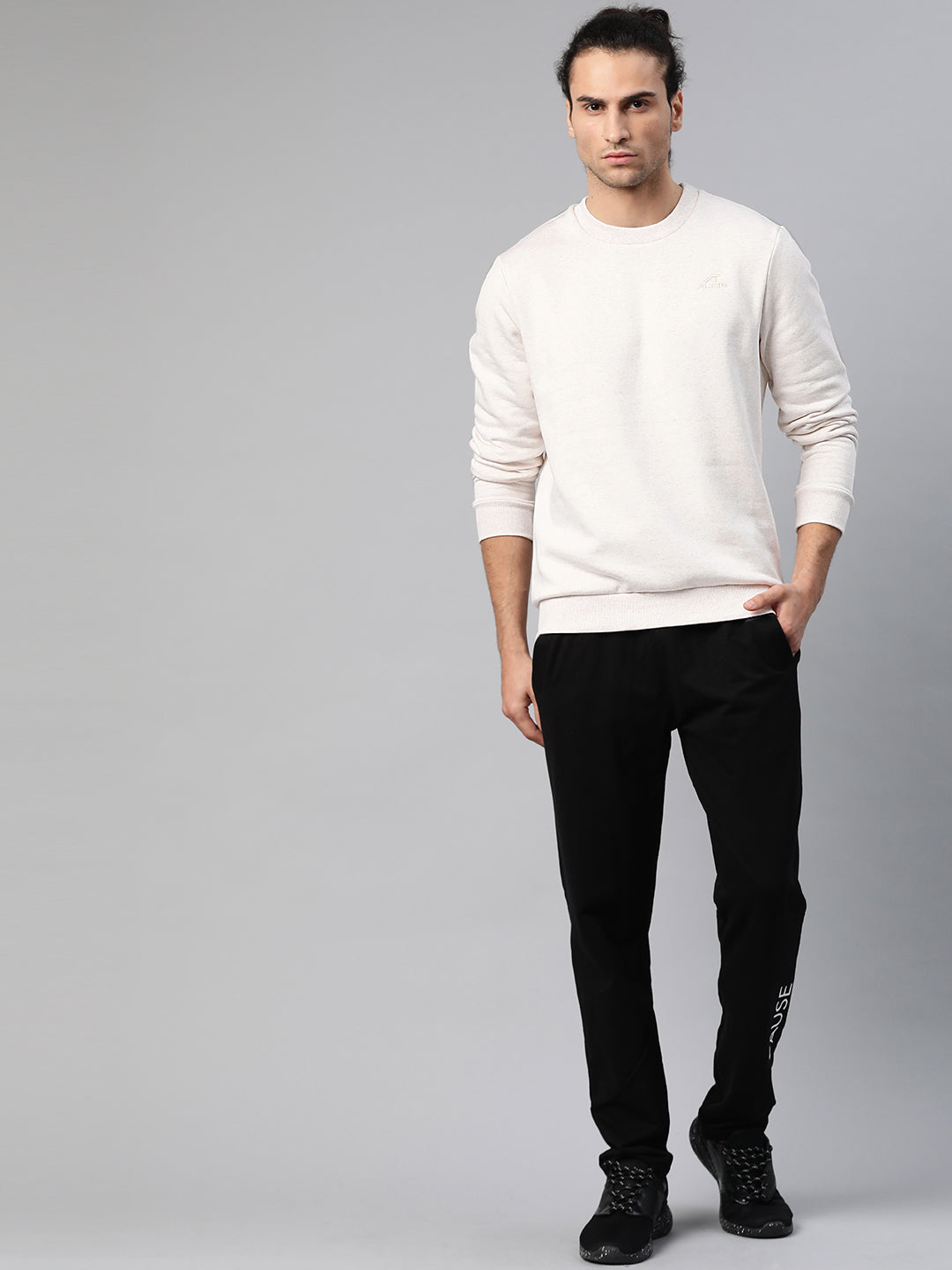 Alcis Men Off-White Melange Solid Outdoor Sweatshirt