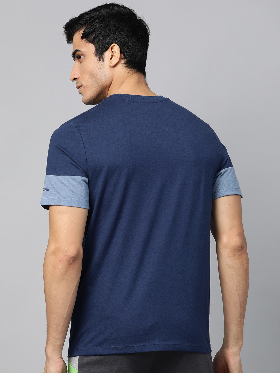 Alcis Men Navy Blue Slim Fit Printed Round Neck Running T-shirt