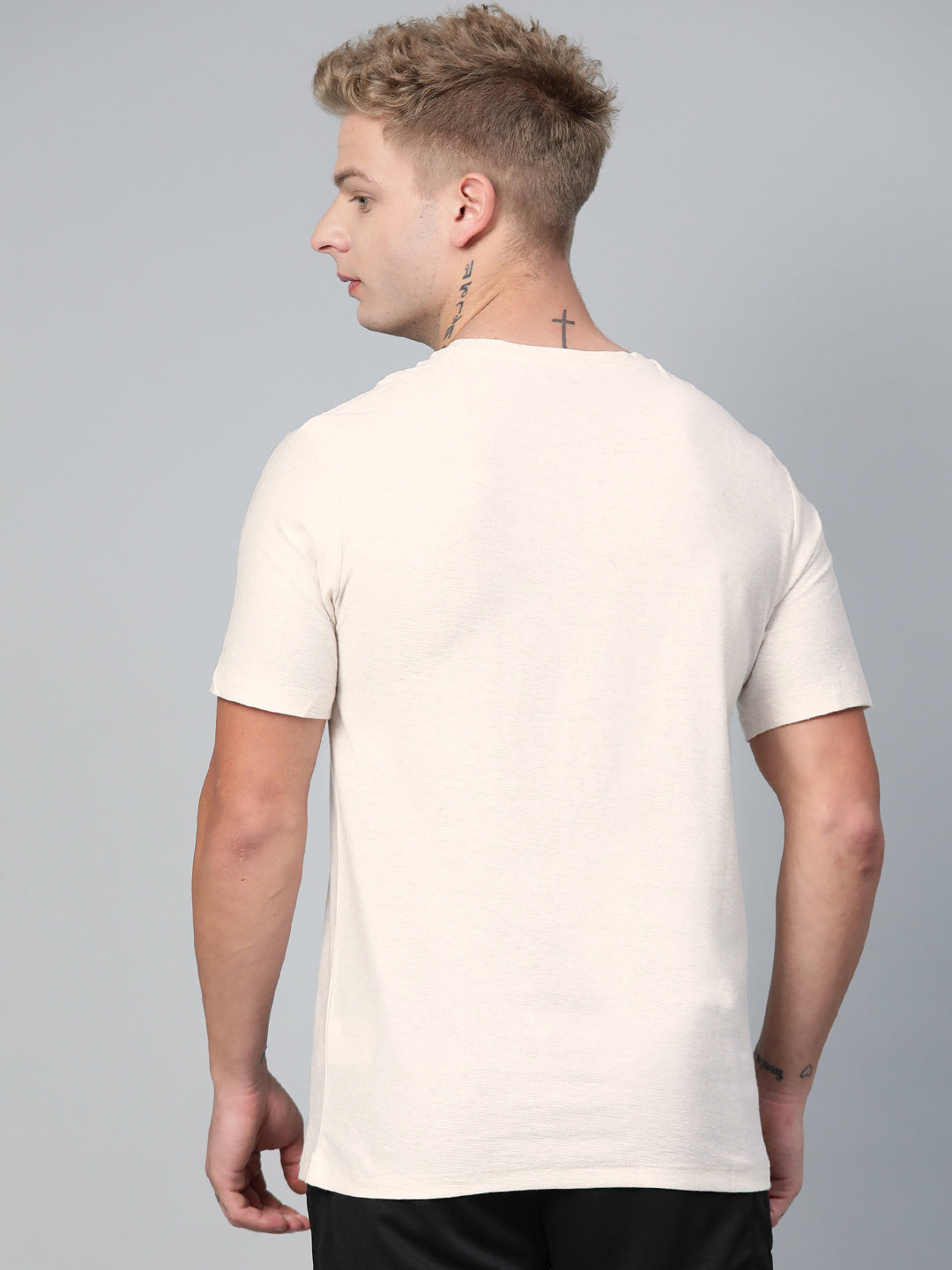 Alcis Men Off-White Solid Round Neck Slim Fit Sports T-shirt