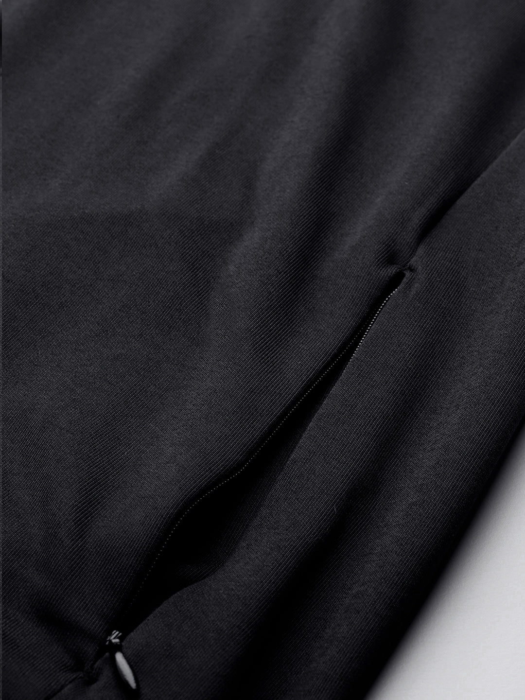 Alcis Men Black Solid Training Sweatshirt with Printed Detail