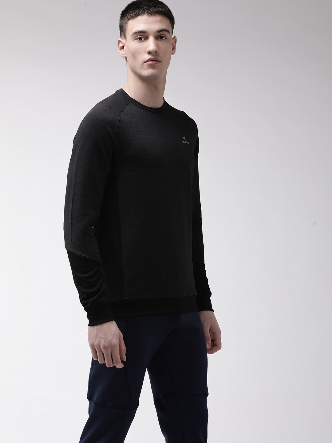 Alcis Men Black Solid Training Sweatshirt