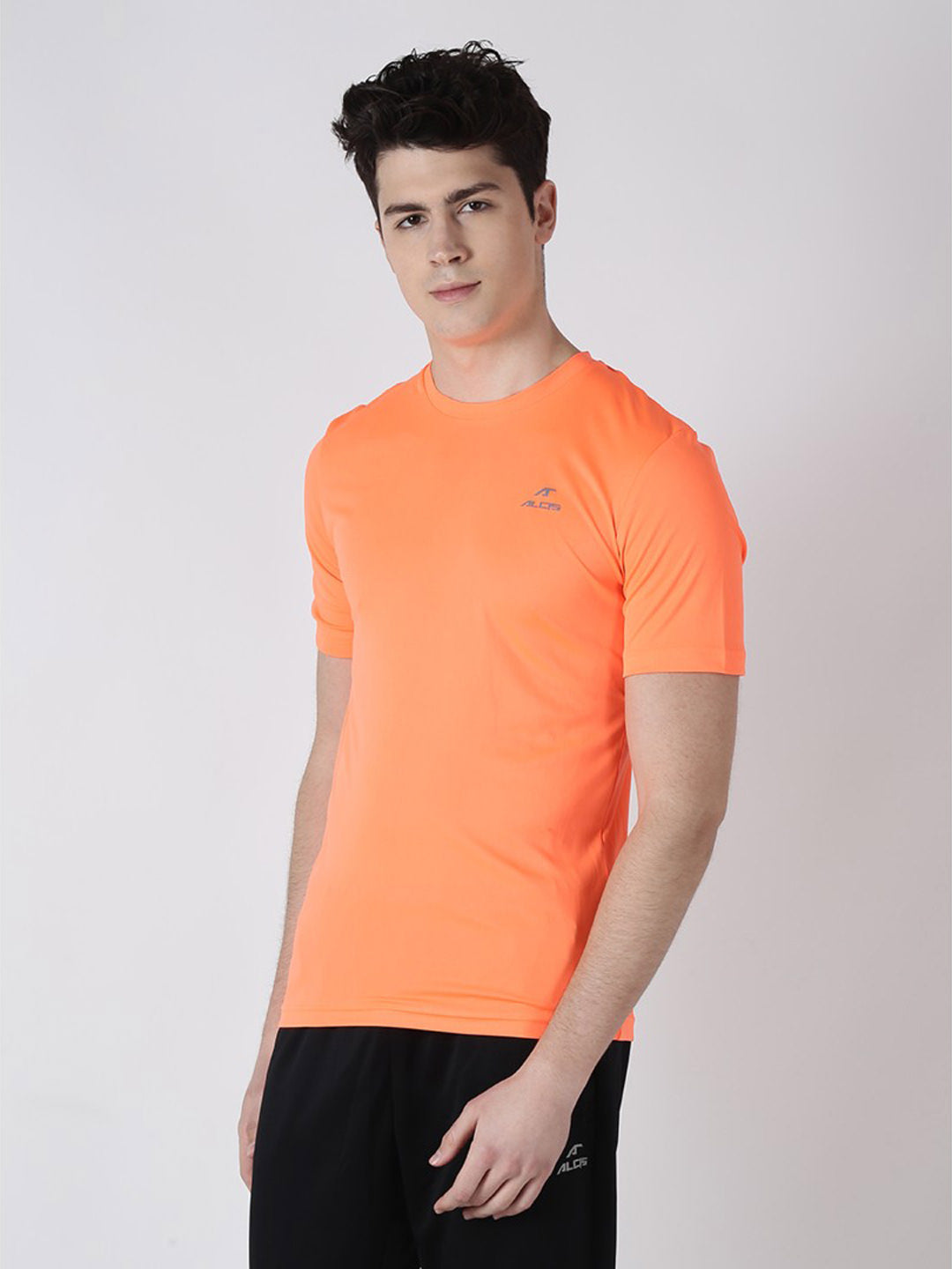 Alcis Men Orange Solid Round Neck T-shirt