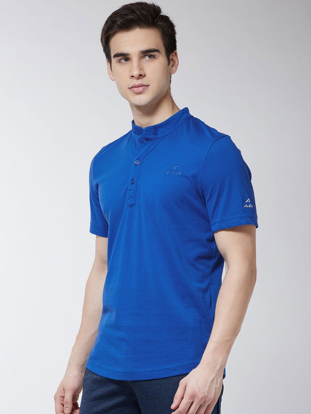 Alcis Men Blue Solid Mandarin Collar Yoga T-shirt