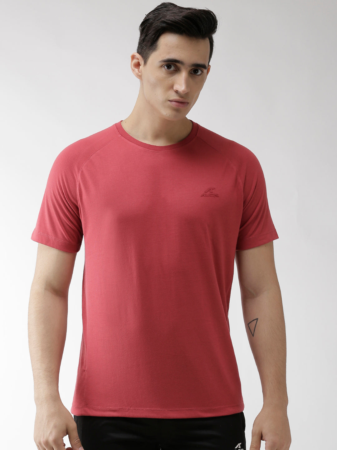 Alcis Men Red Solid Round Neck Training T-shirt