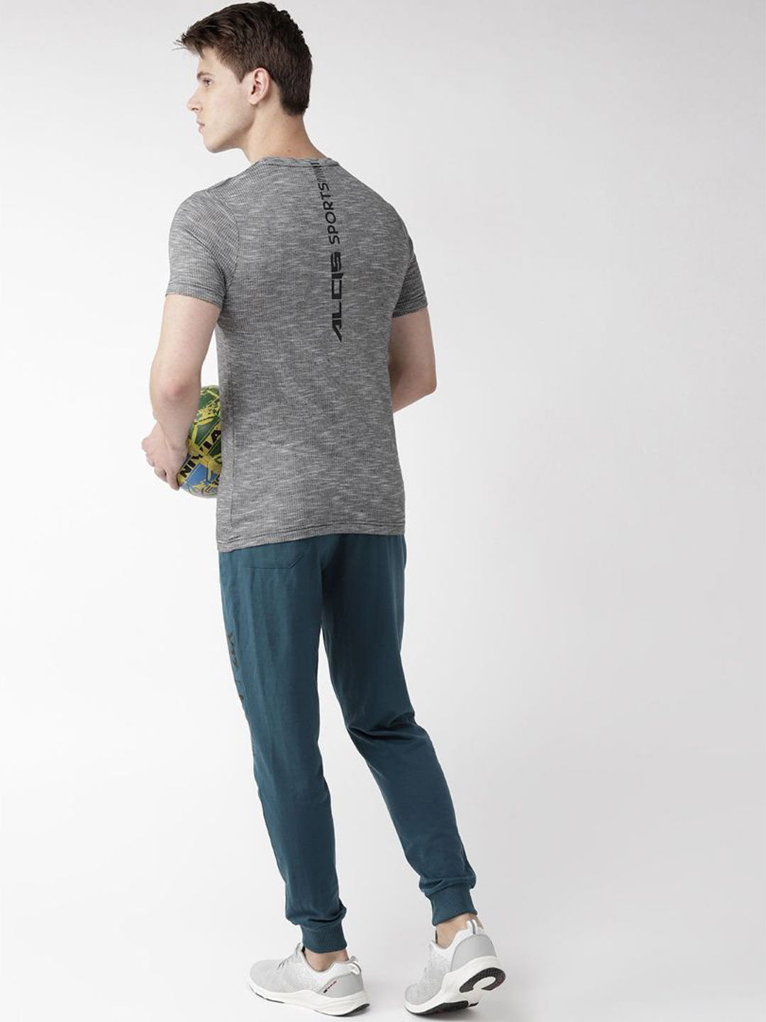 Alcis Men Grey Slim Fit Self Design Round Neck T-shirt