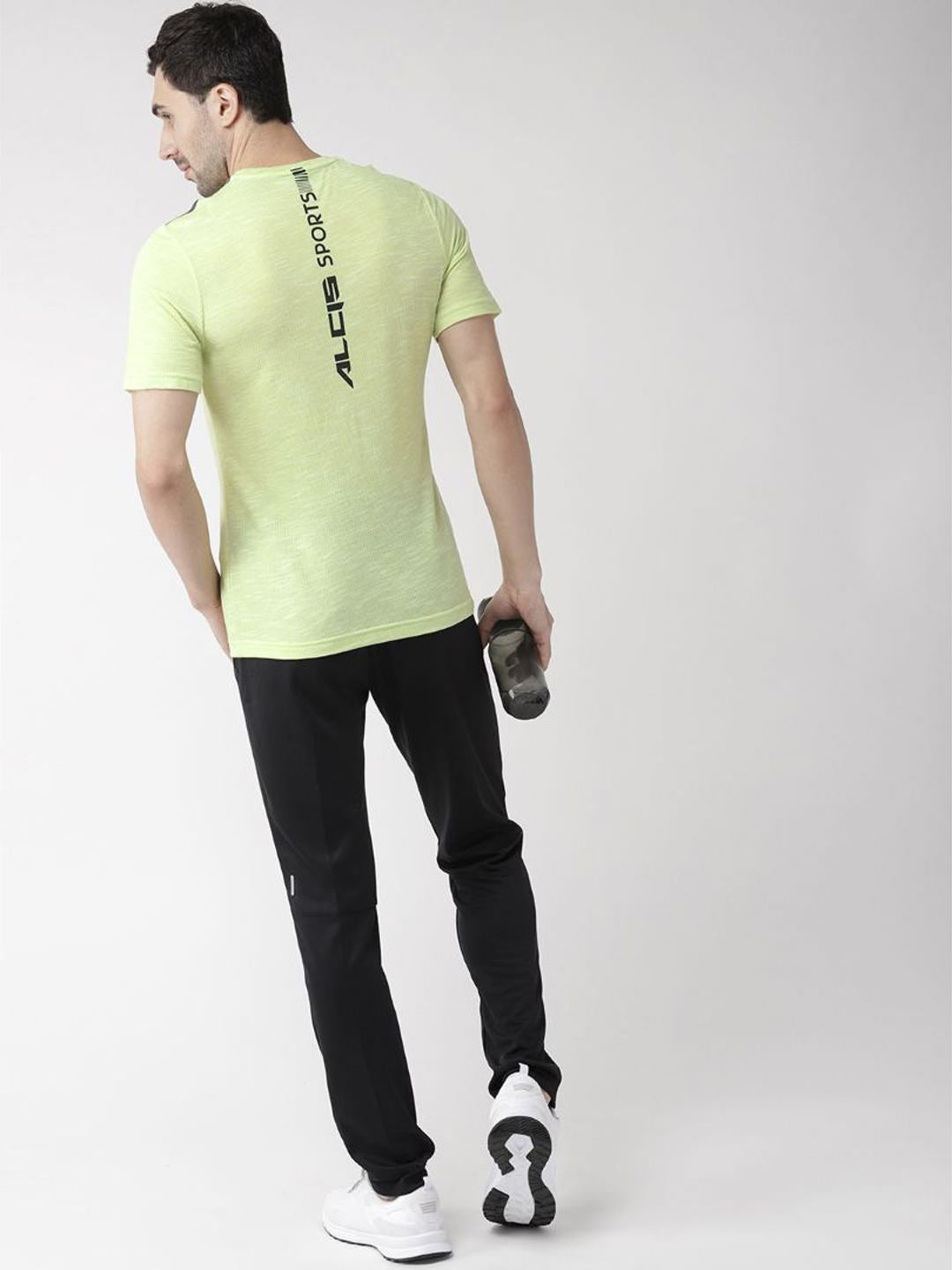 Alcis Men Green Solid Round Neck T-shirt