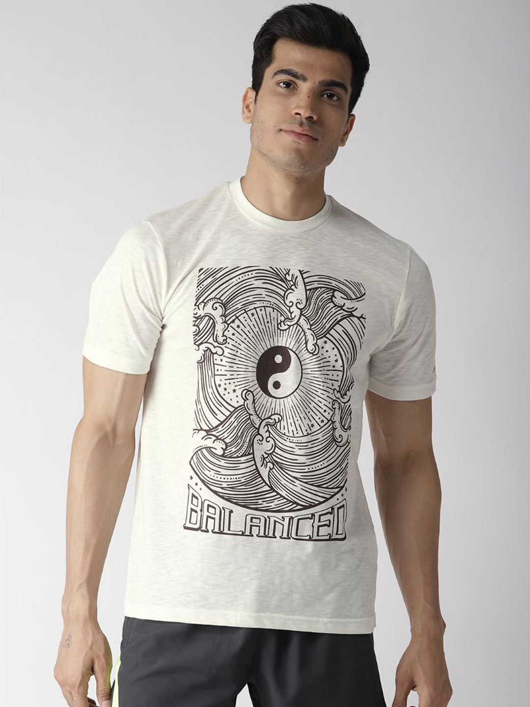 Alcis Men Off-White Printed Round Neck Yoga T-shirt