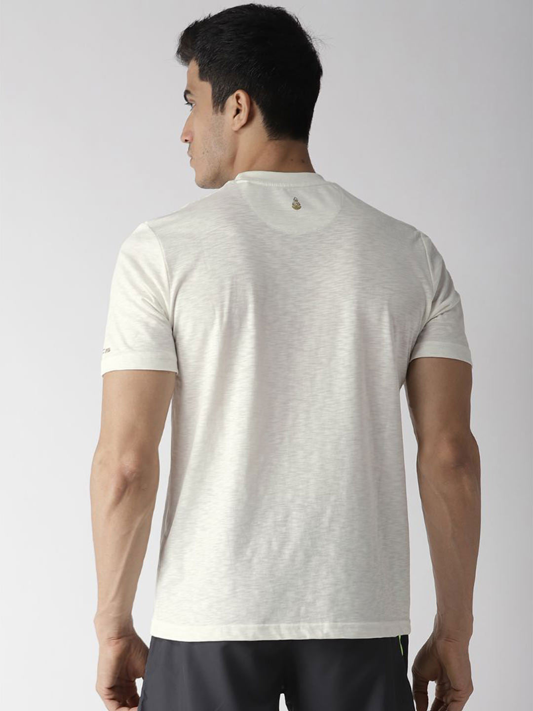 Alcis Men Off-White Printed Round Neck Yoga T-shirt