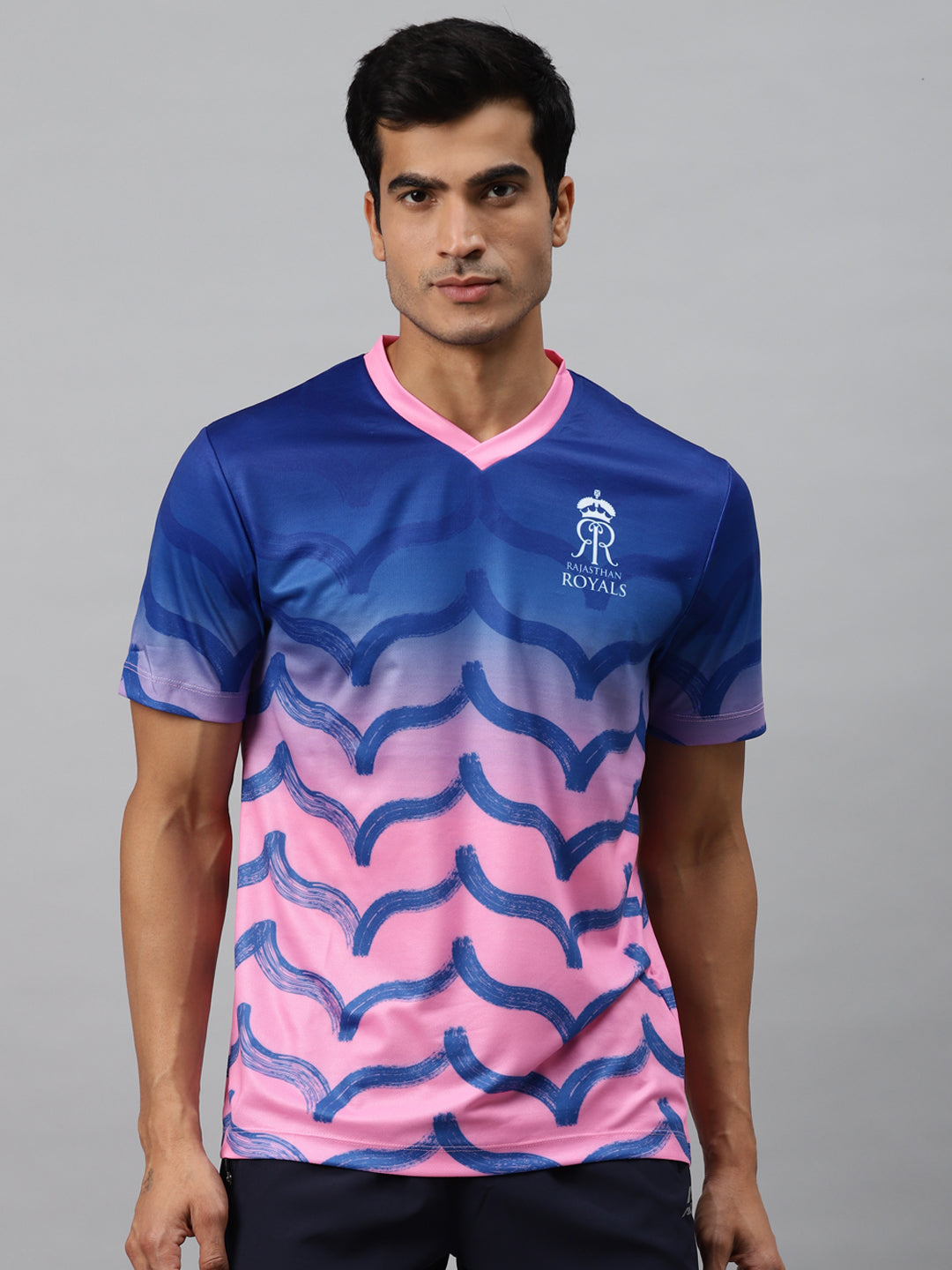 Alcis Men Blue  Pink Printed Slim Fit V-Neck T-shirt