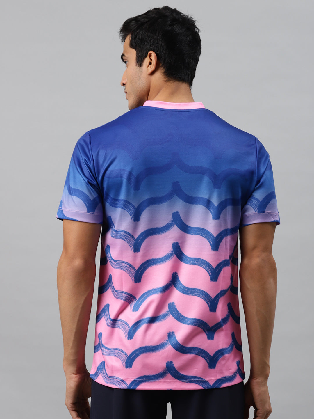 Alcis Men Blue  Pink Printed Slim Fit V-Neck T-shirt