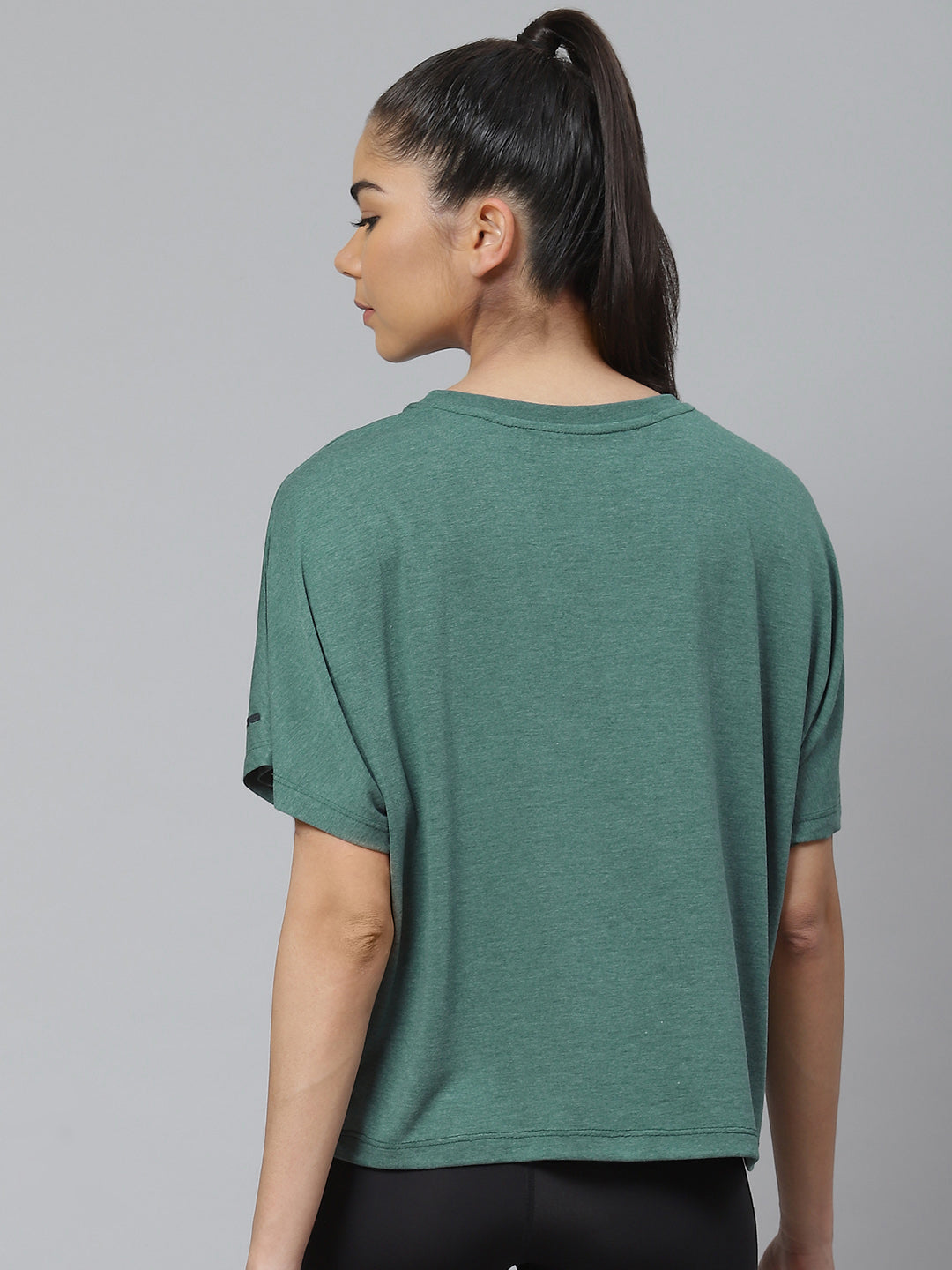Alcis Women Green Printed Slim Fit Round Neck T-shirt