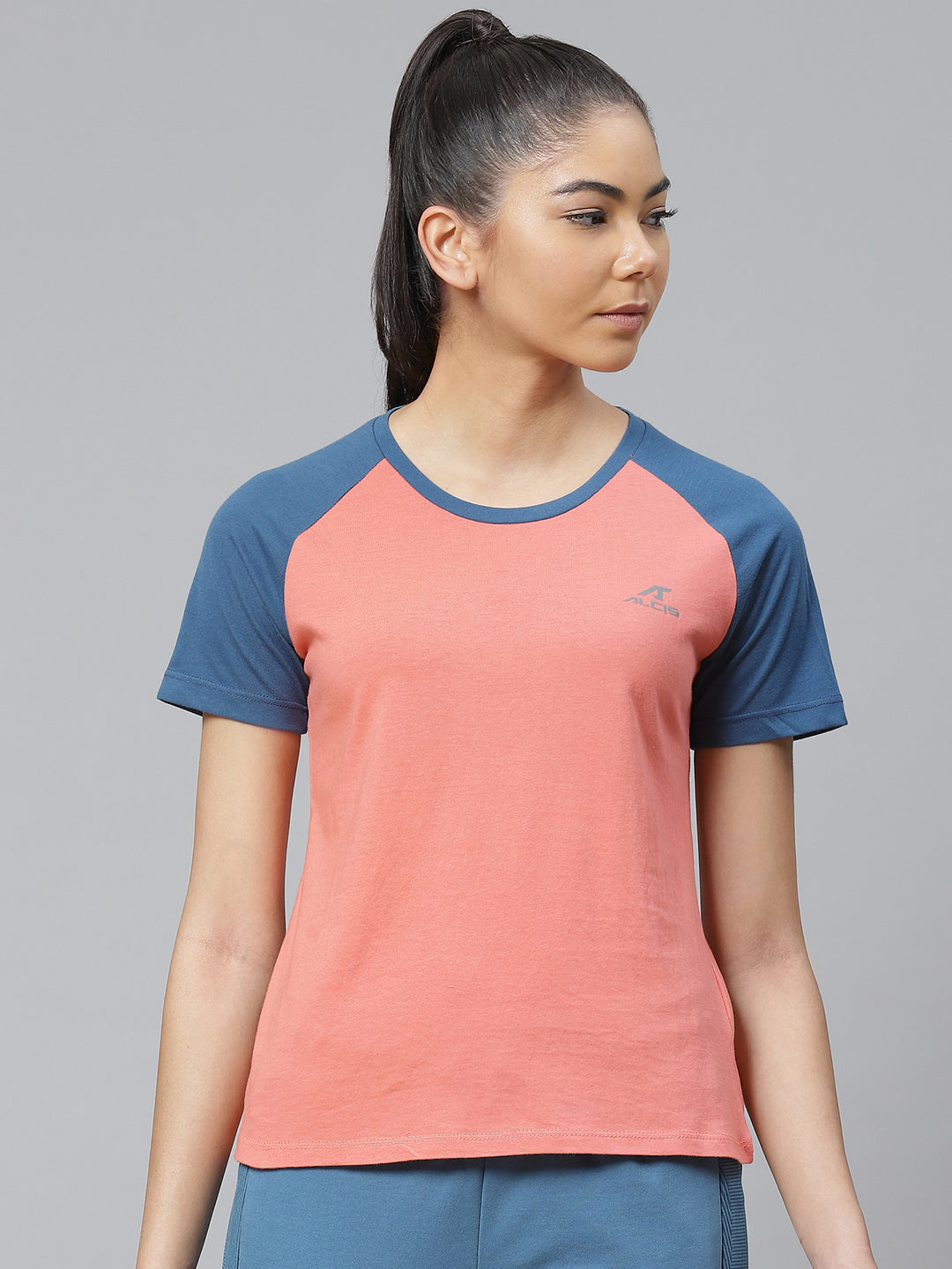 Alcis Women Pink Solid Slim Fit Round Neck T-shirt
