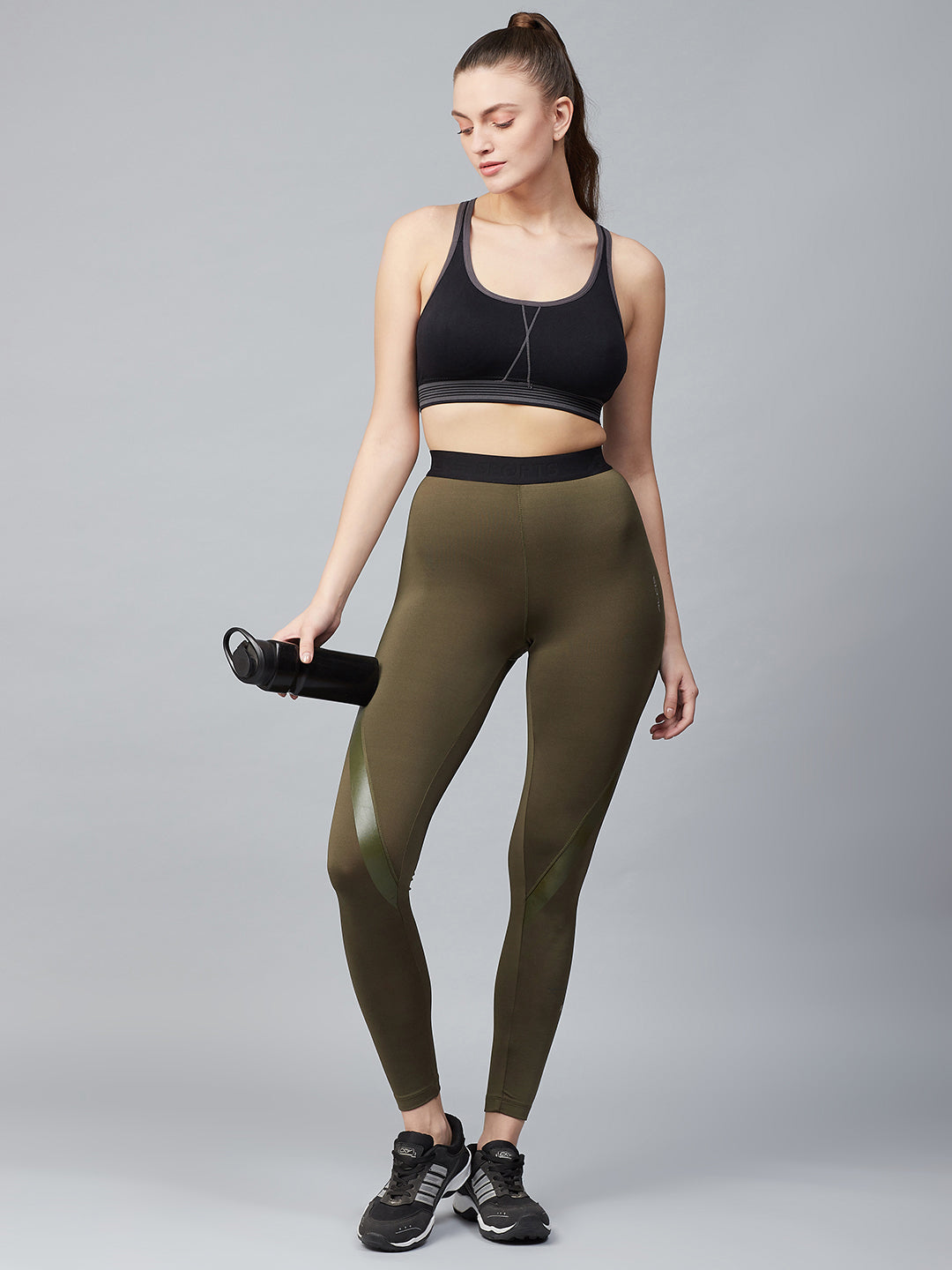 Alcis Women Olive Green Solid Knitted Running Tights