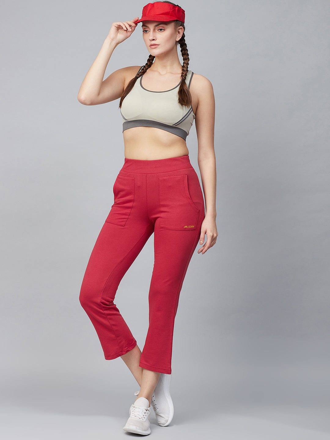 Alcis Women Red Solid Cropped Track Pants
