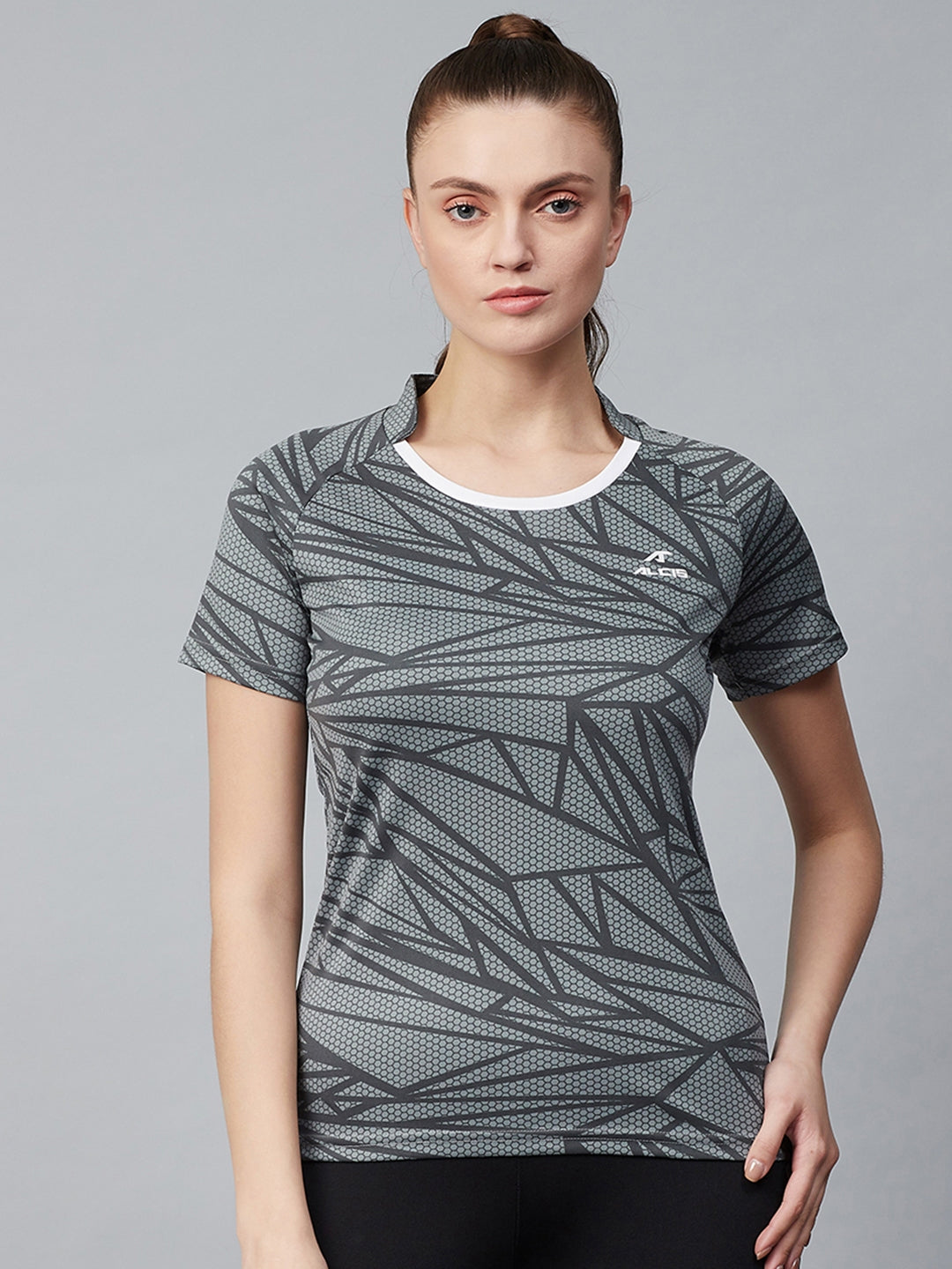 Alcis Women Grey Geometric Print Slim Fit Round Neck Tennis T-shirt