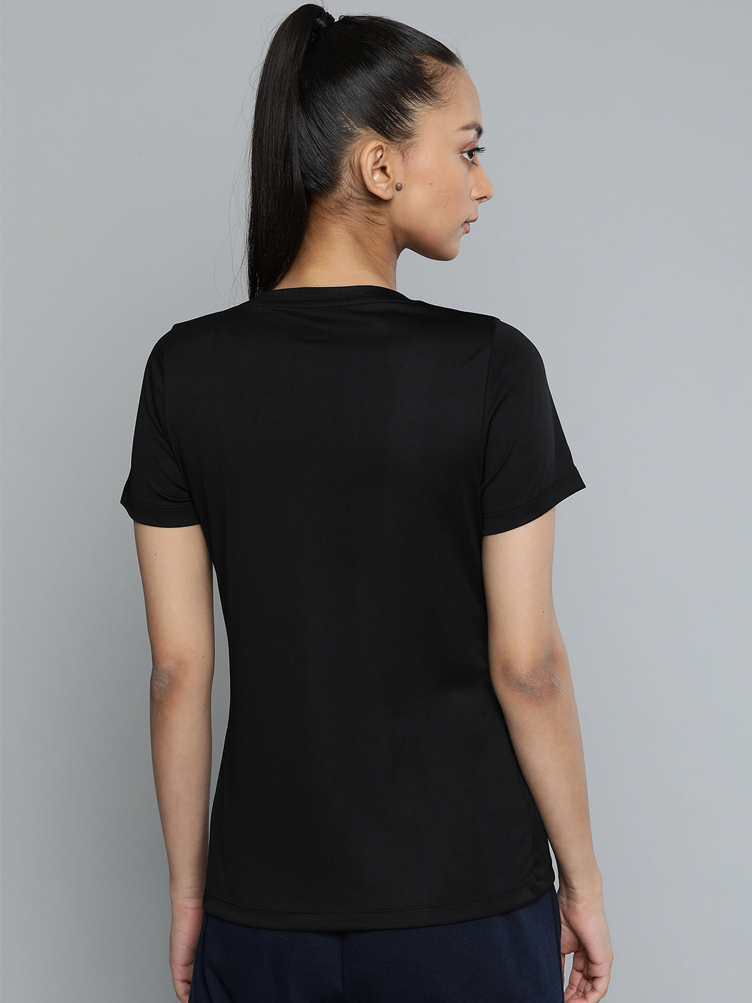 Alcis Women Black Solid Slim Fit Round Neck T-shirt