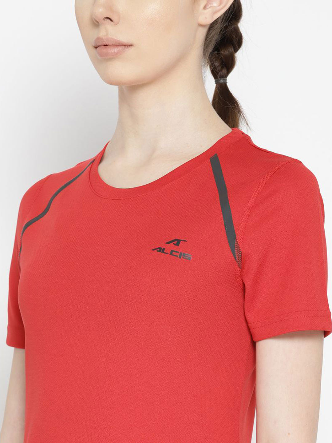 Alcis Women Red Solid Slim Fit Round Neck T-shirt