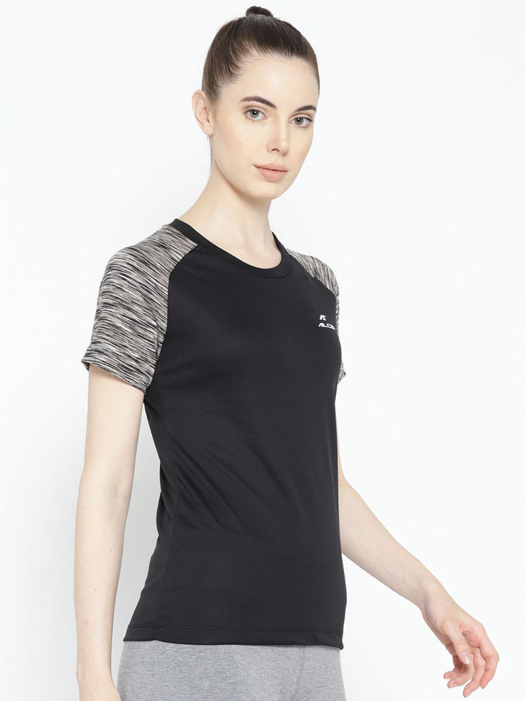 Alcis Women Black Solid Slim Fit Round Neck Training T-shirt