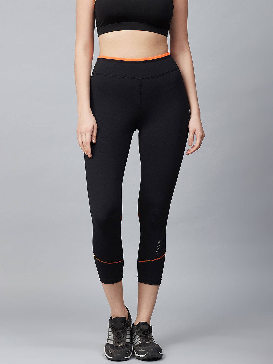 Alcis Women Black Solid Cropped Running Tights